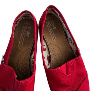 TOMS Women's Vibrant Red Slip-On Loafers